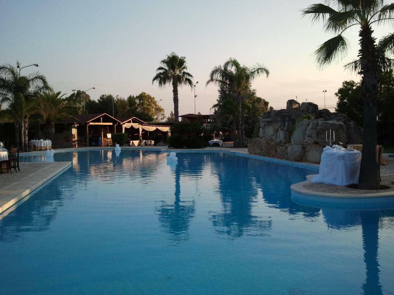 Villaggio Turistico Malibuu マンドゥーリア エクステリア 写真